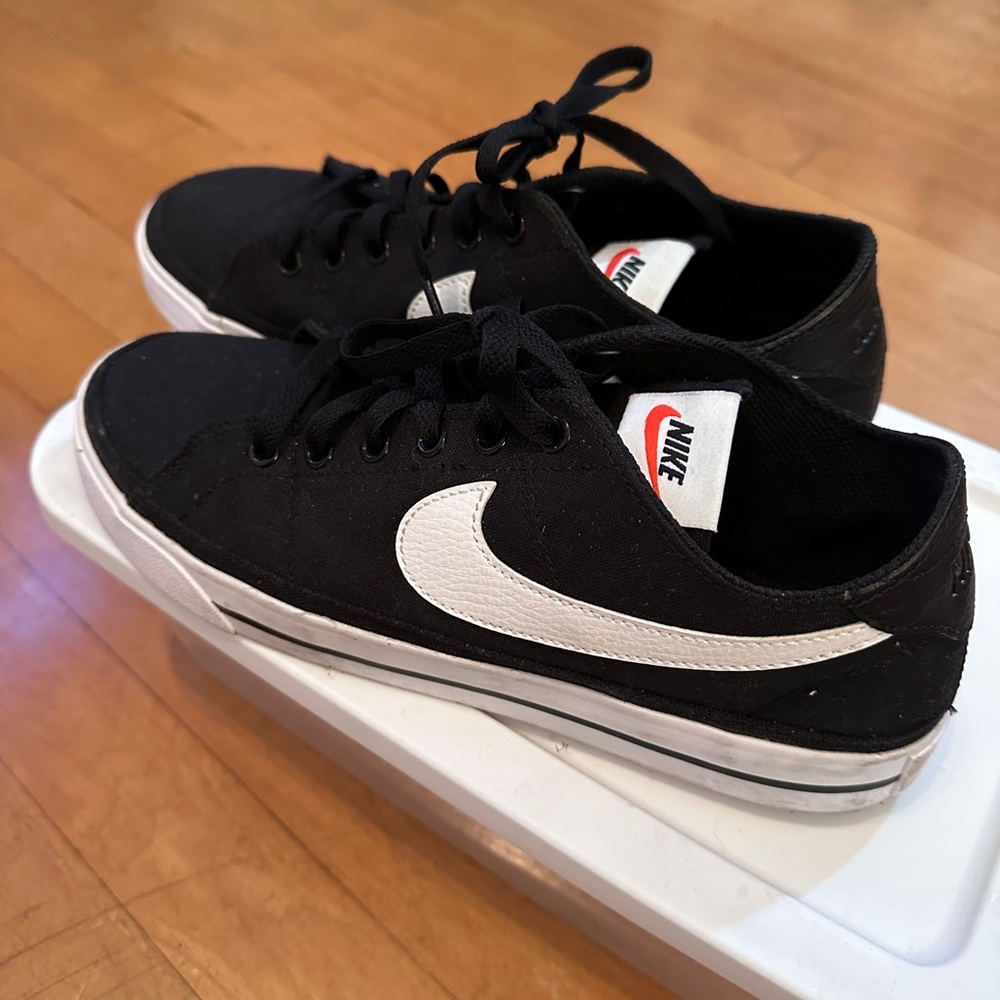 Nike Unisex Court Legacy Shoes